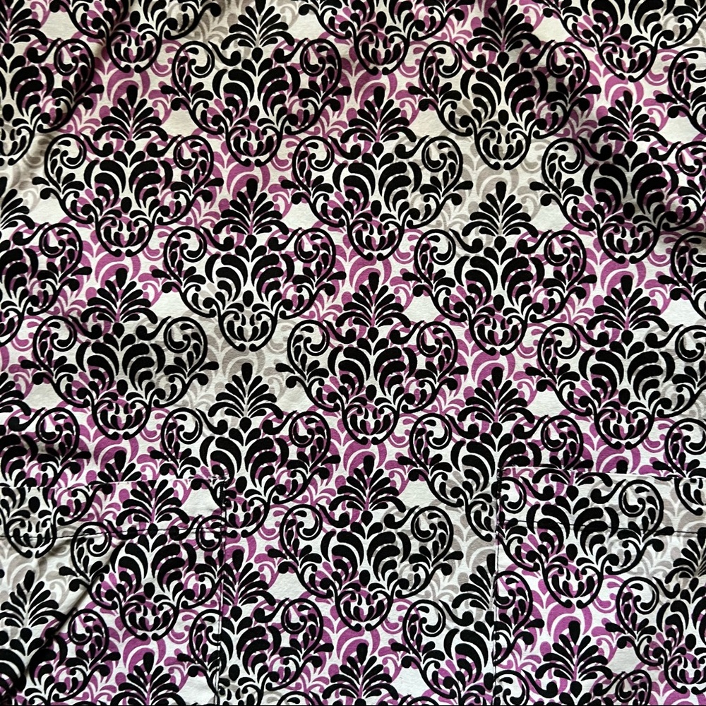 ▪️Damask Scrub Top▪️ - Picture 3 of 3